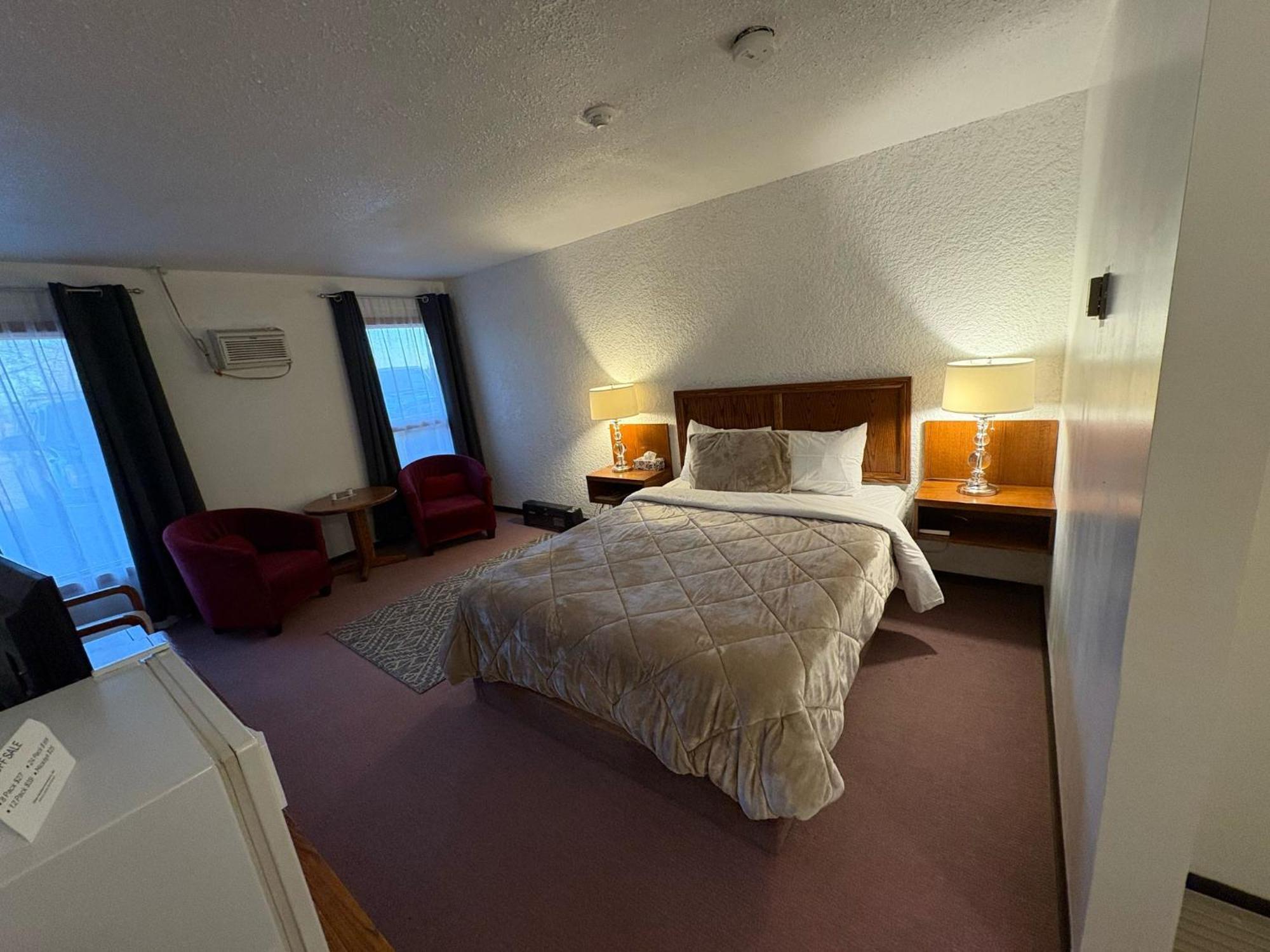 Maple Creek Motor Inn Eksteriør billede