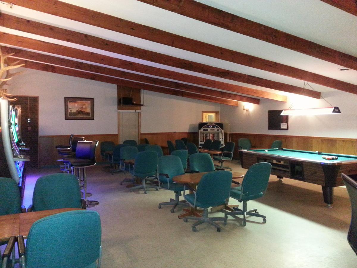 Maple Creek Motor Inn Eksteriør billede