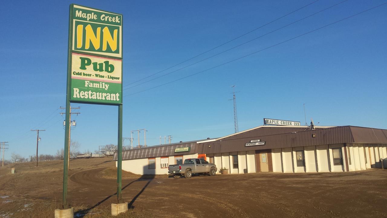 Maple Creek Motor Inn Eksteriør billede